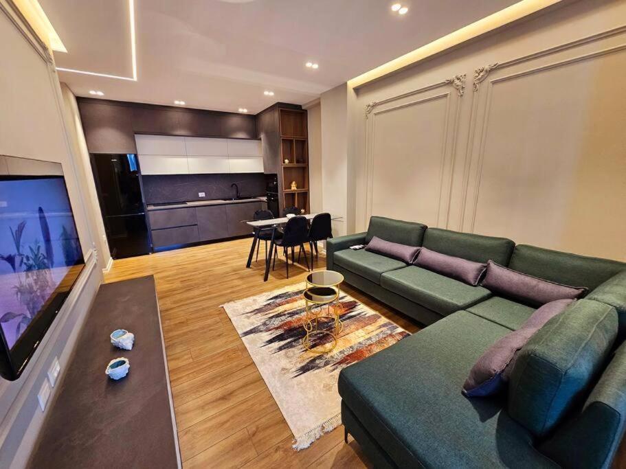 Tirana Apartment KDK - Image 9