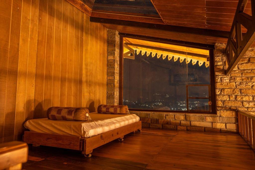 BluSalzz Homes - The Himalayan Bungalow, Almora - Uttarakhand - Suíte Com Vista Para A Montanha