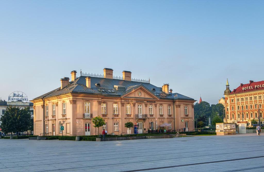 Central Palace - LoftAffair Collection - Resim 1