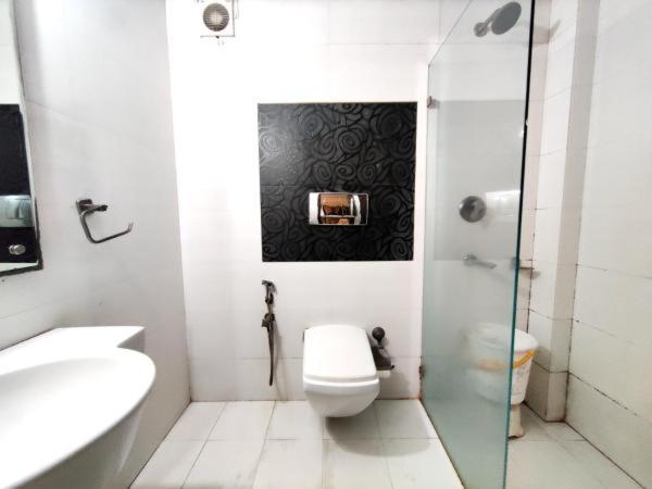 Koupelna v ubytování Hotel Delhi Pride, Karol Bagh