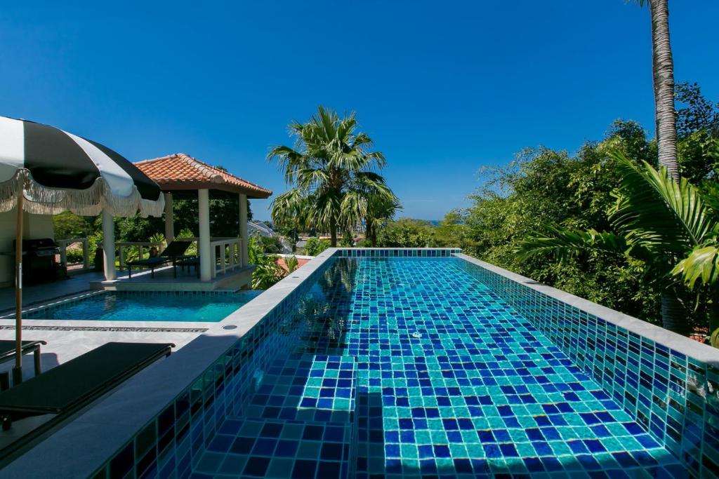 Katamanda Villa Aliya Jacuzzi Pool near Kata Beach - 3ベッドルームヴィラ