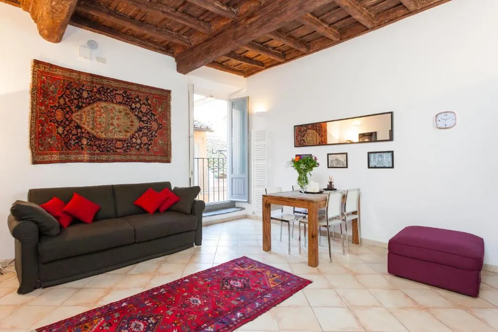Maisonette Farnese, Roma, Italia