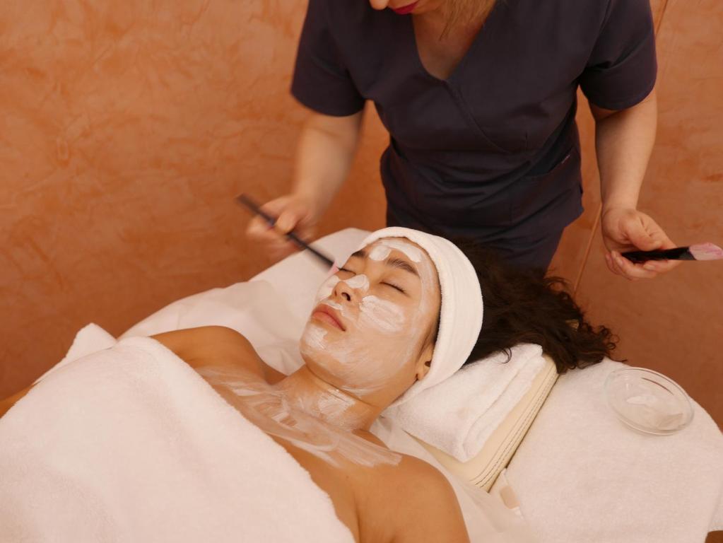 Hotel Number Nine - Resim 40