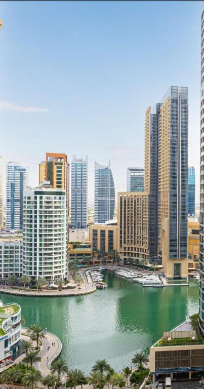 3 اتاق خواب ارتقا یافته در JBR با جکوزی