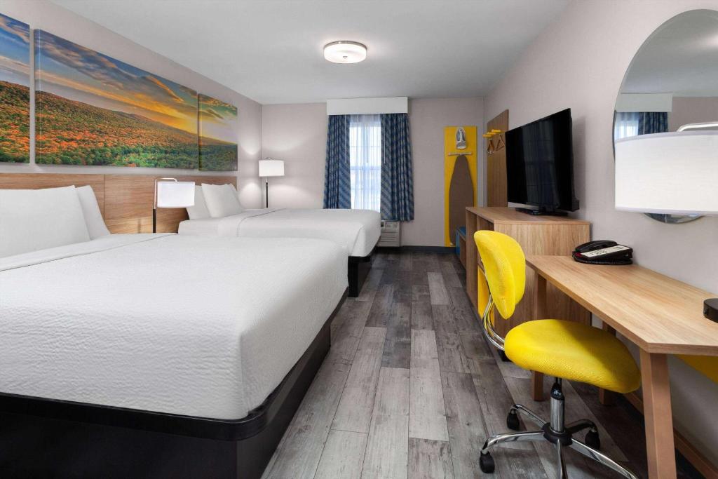 Days Inn & Suites by Wyndham Sellersburg - Chambre Queen Avec Deux Lits Queen - Non-fumeur