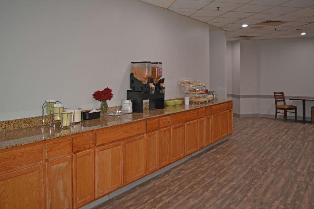 Fotografie z fotogalerie ubytování Quality Inn & Suites East Syracuse - Carrier Circle v destinaci East Syracuse