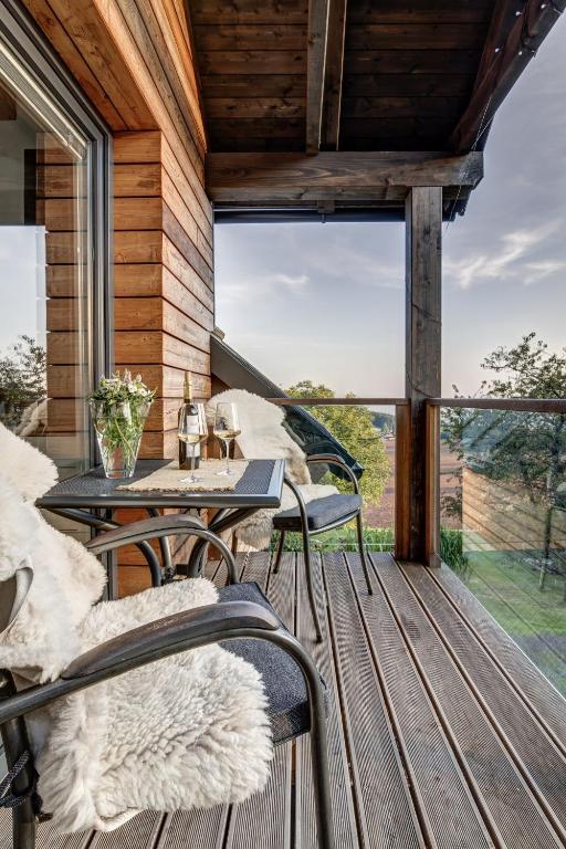 Balkon lub taras w obiekcie Wellness apartmány Český ráj & Biokolna
