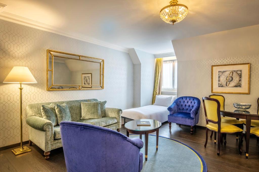 Posezení v ubytování Stanhope Hotel by Thon Hotels