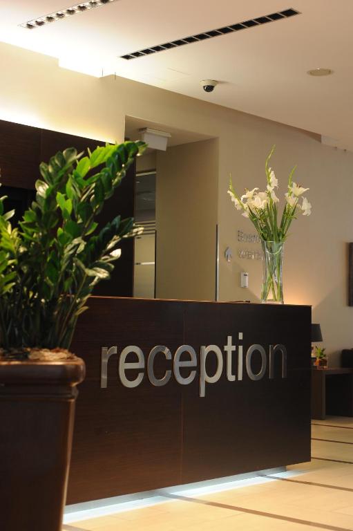 Lobi ili recepcija u objektu IN Hotel Beograd