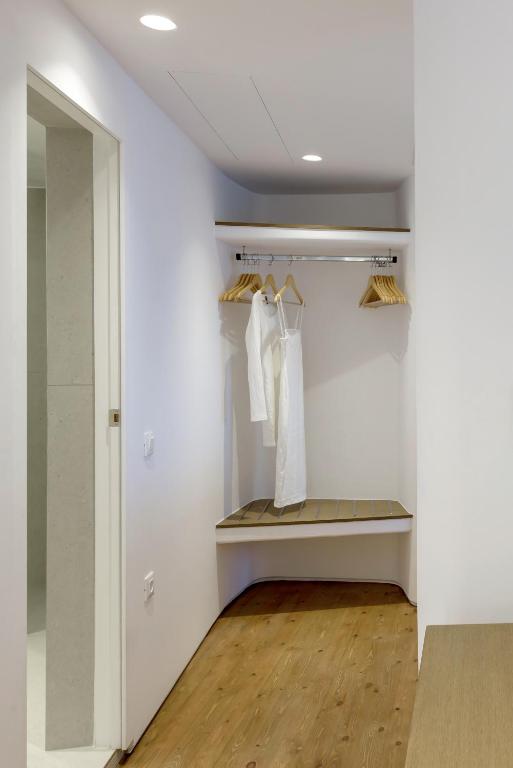 Postel nebo postele na pokoji v ubytování Iraklion Hotel