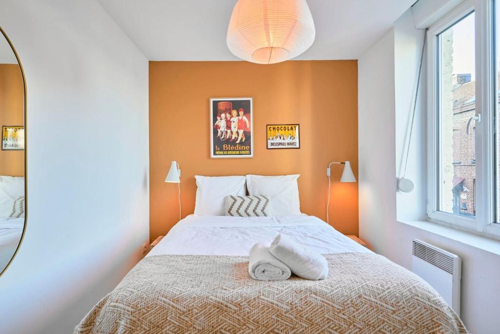 Posteľ alebo postele v izbe v ubytovaní Renovated 3 bedroom house with terrace