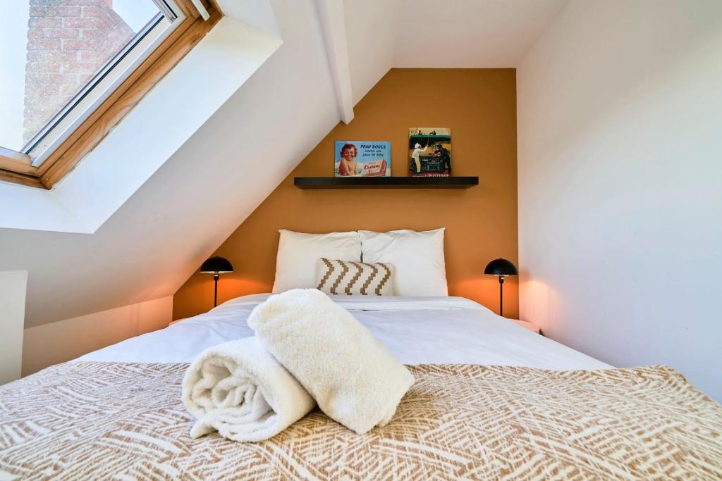 Posteľ alebo postele v izbe v ubytovaní Renovated 3 bedroom house with terrace