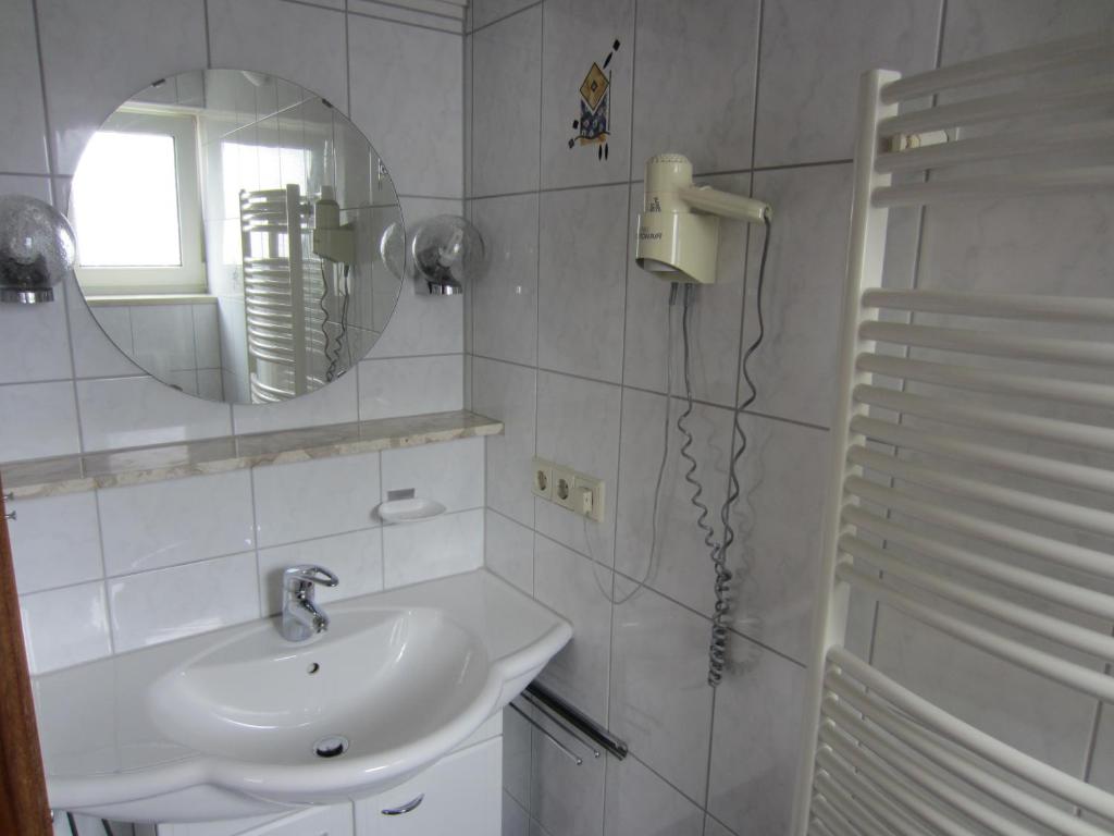 Haus Gisela - Budget Double Room
