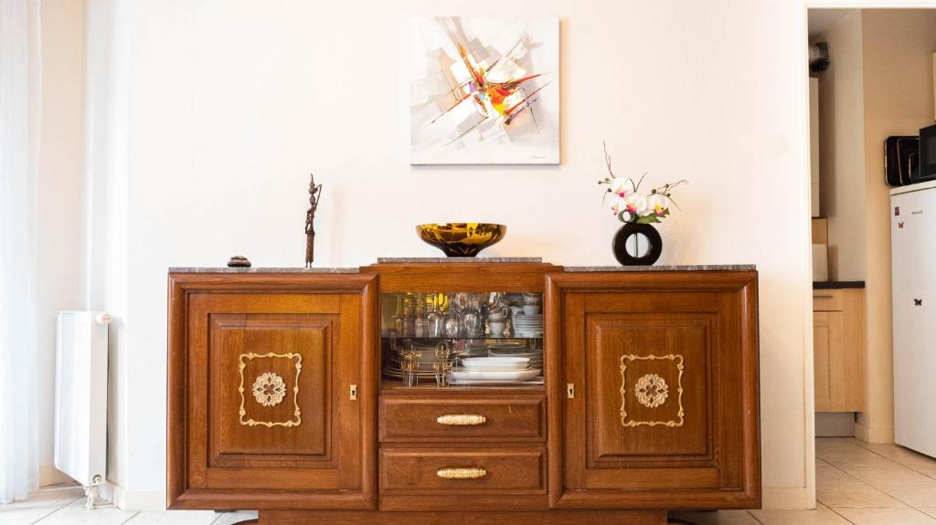 Fotografia z galérie ubytovania L'Intemporel - Appartement T3 avec jardinet v destinácii Poitiers