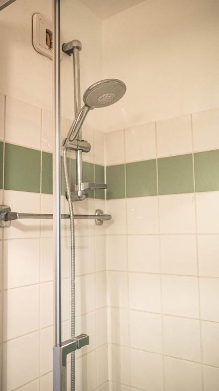 Kúpeľňa v ubytovaní L'Intemporel - Appartement T3 avec jardinet