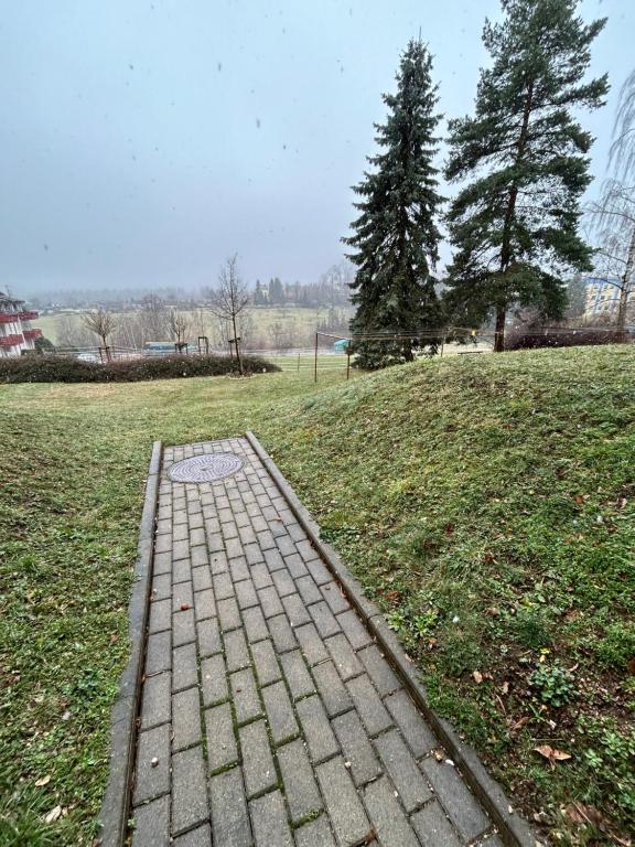 Apartment mit Loggia und Traumblick - Two-Bedroom Apartment