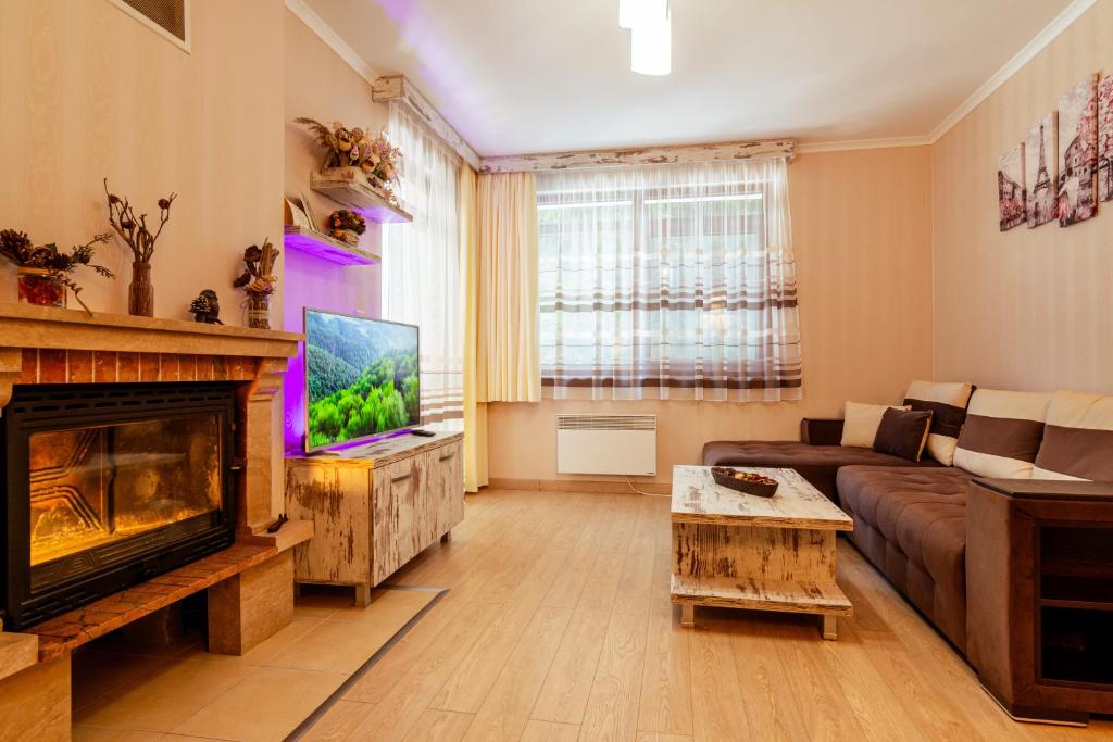 Posezení v ubytování Lake View Apartment
