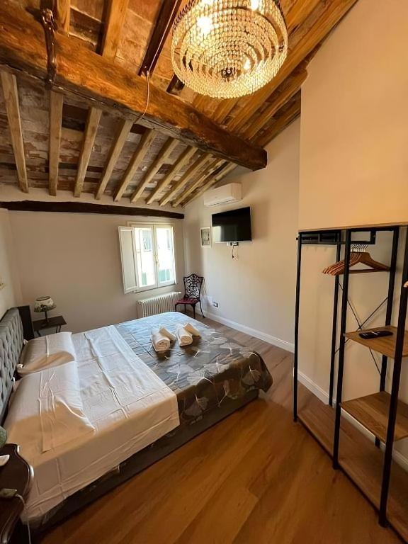 31 steps to Heaven - Heart of Lucca - 16