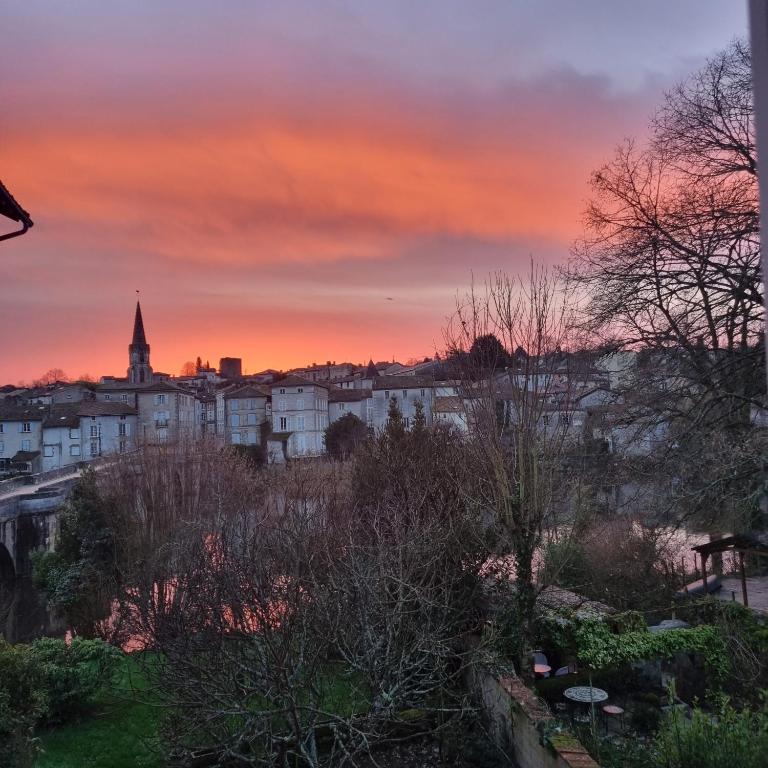 Travel guide Confolens, France Where to Sleep & Things to Do