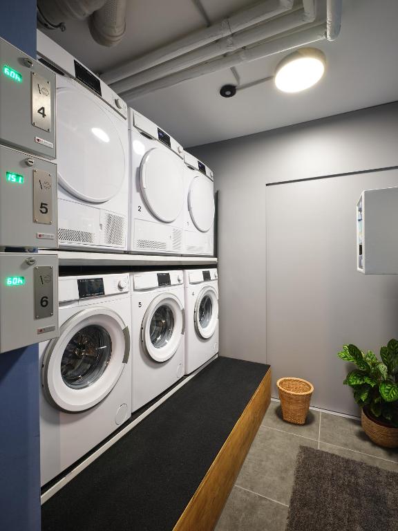 Hannover - PHIL & MAX Hotels und Apartments Airport - Resim 14