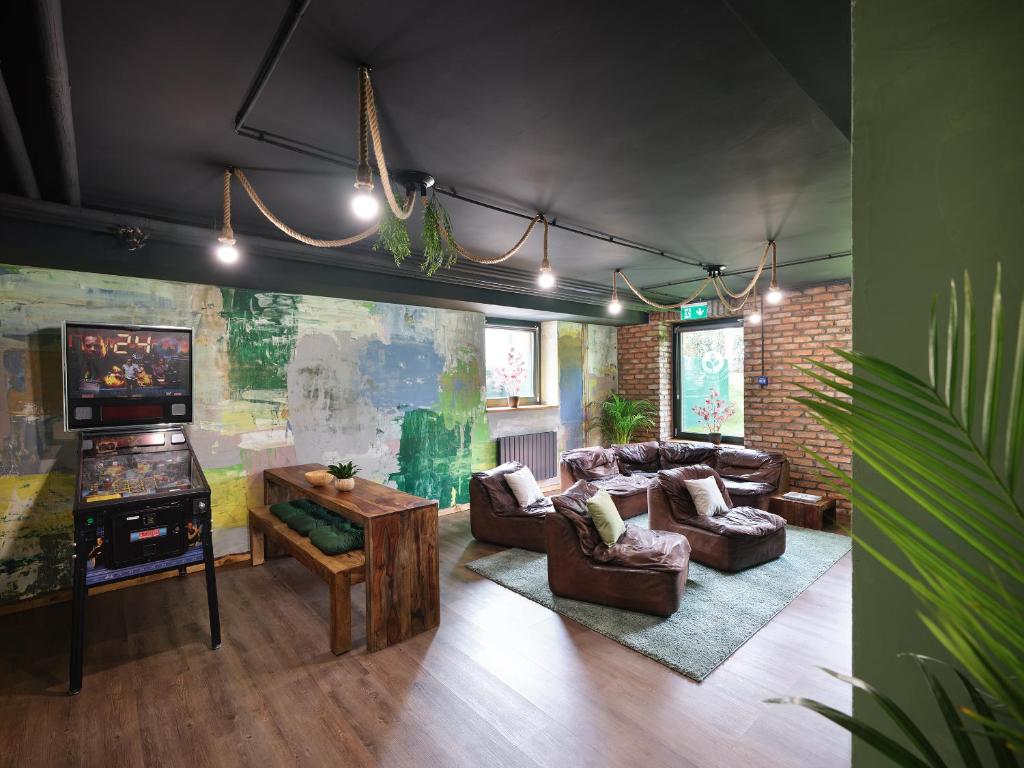 Hannover - PHIL & MAX Hotels und Apartments Airport - Resim 6