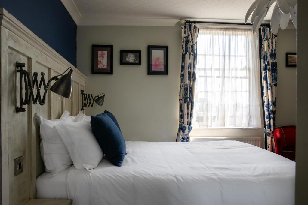 The White Lion - 