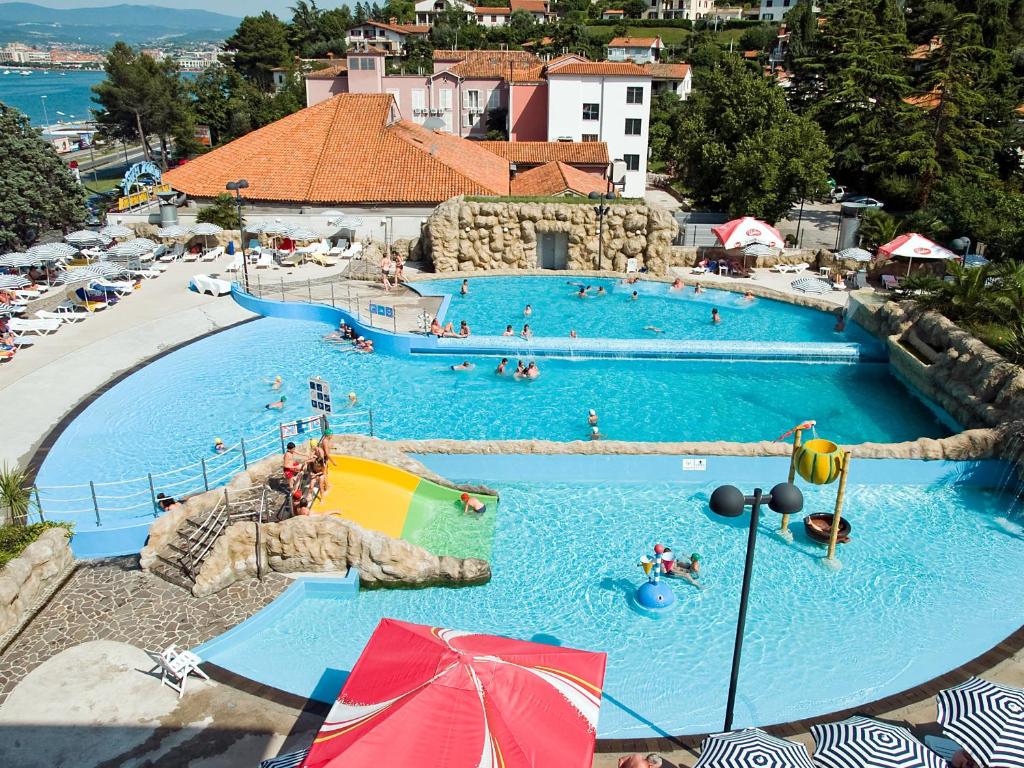 Bazén v ubytování Glamping Terme Čatež nebo v jeho okolí