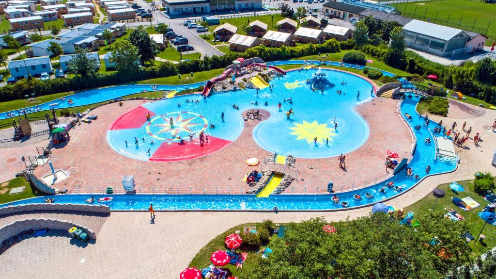 Bazén v ubytování Glamping Terme Čatež nebo v jeho okolí