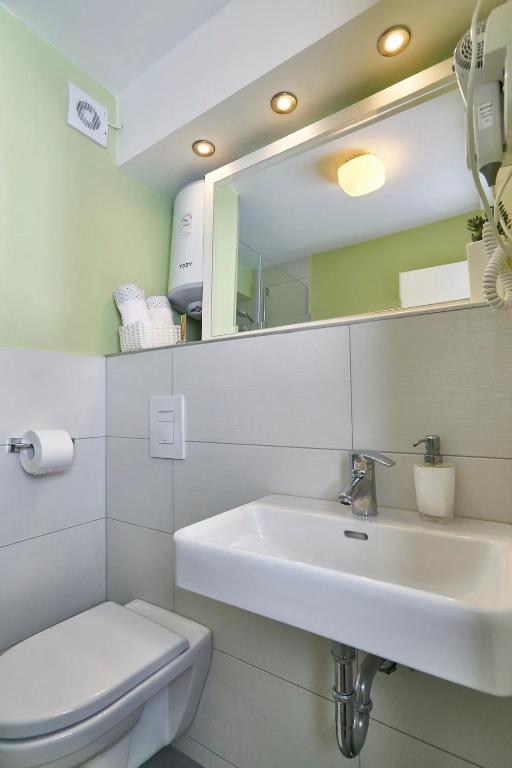 iza Roka apartments - 9