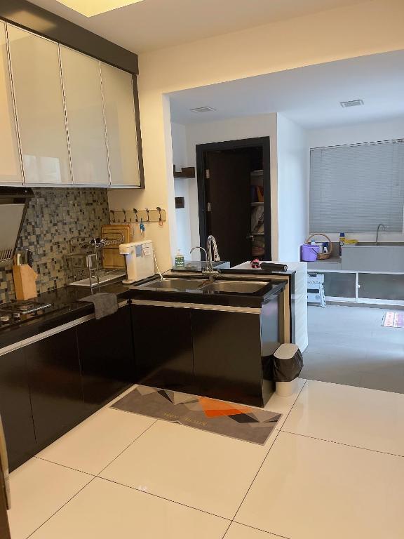 Kuchyň nebo kuchyňský kout v ubytování Pelita Commercial Centre Homestay 百丽达商圈民宿 9pax