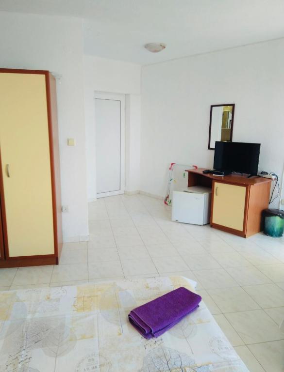 Standard Triple Room with Sea View