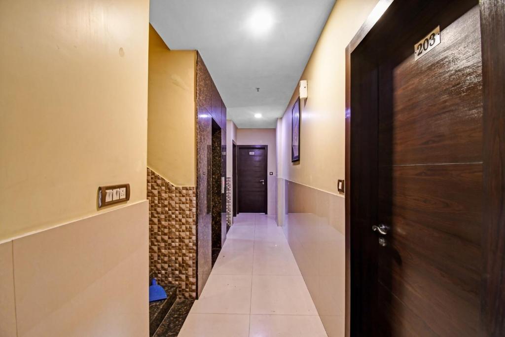 Fotografie z fotogalerie ubytování Super Townhouse The Platinum v destinaci Kalkata