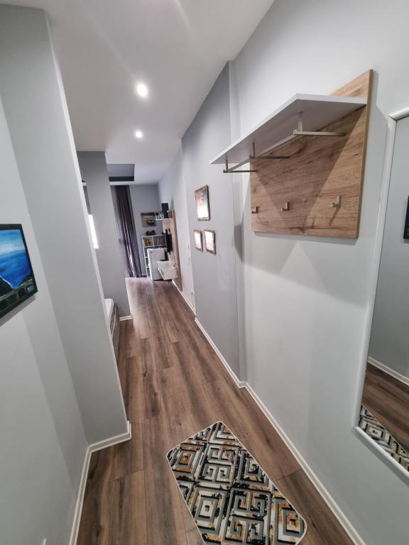 Vlora Bay Apartments - Image 9