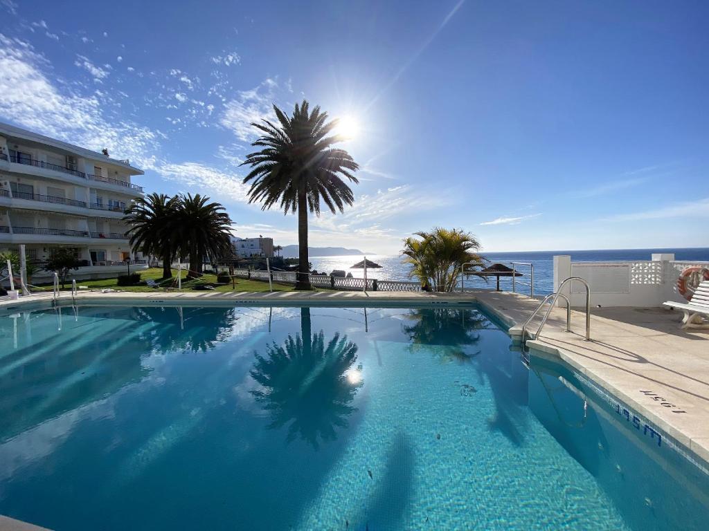 Basen w obiekcie Acapulco Playa 302 Apartments Casasol lub w pobliżu