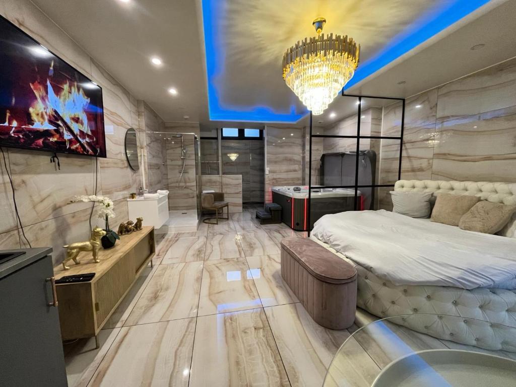 Golden house - JACUZZI - 一居室公寓
