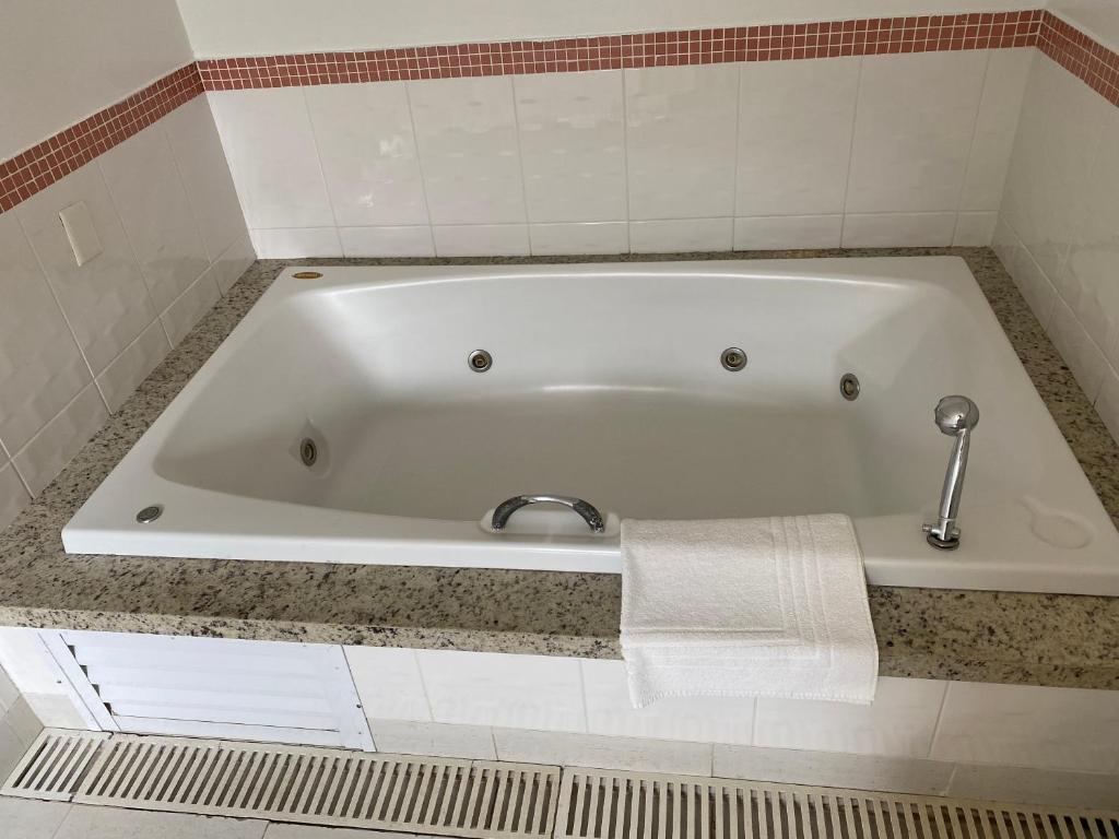 Hotel Port Louis - Suite Avec Bain à Remous - Enfants Non Admis
