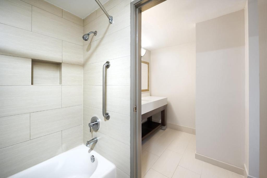 Holiday Inn Express Simi Valley by IHG - Quarto Standard