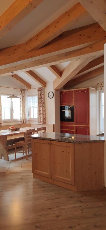 TV a/nebo společenská místnost v ubytování Appartamenti Residence Rodolon