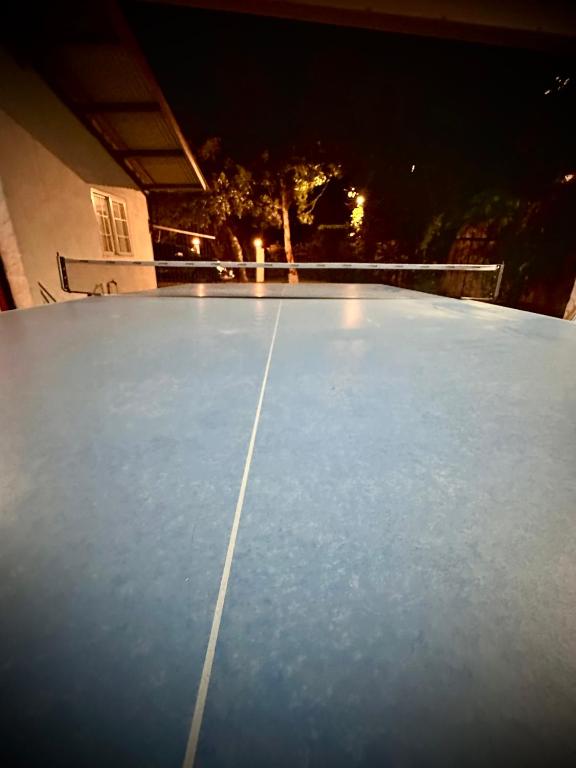 Stolní tenis v ubytování Blasina el valle nebo okolí