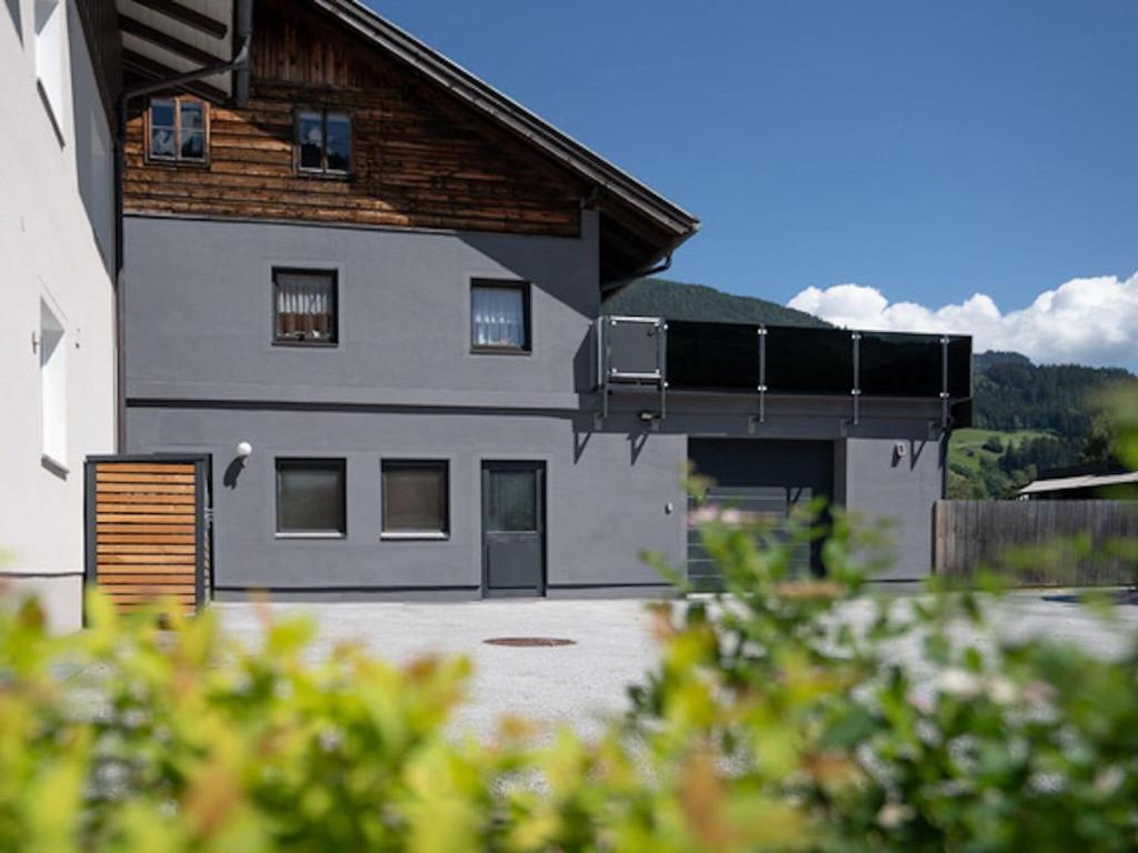 Fotografia z galérie ubytovania High-quality apartment with whirlpool v destinácii Dorf