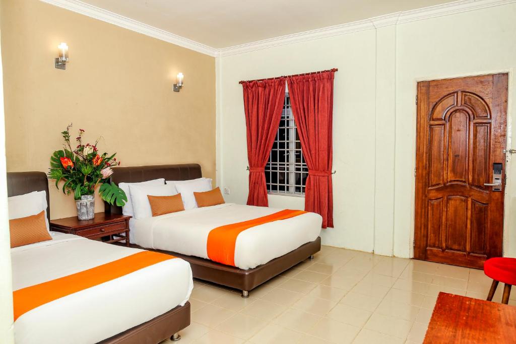 Langkapuri Resort Langkawi - Superior Triple Room