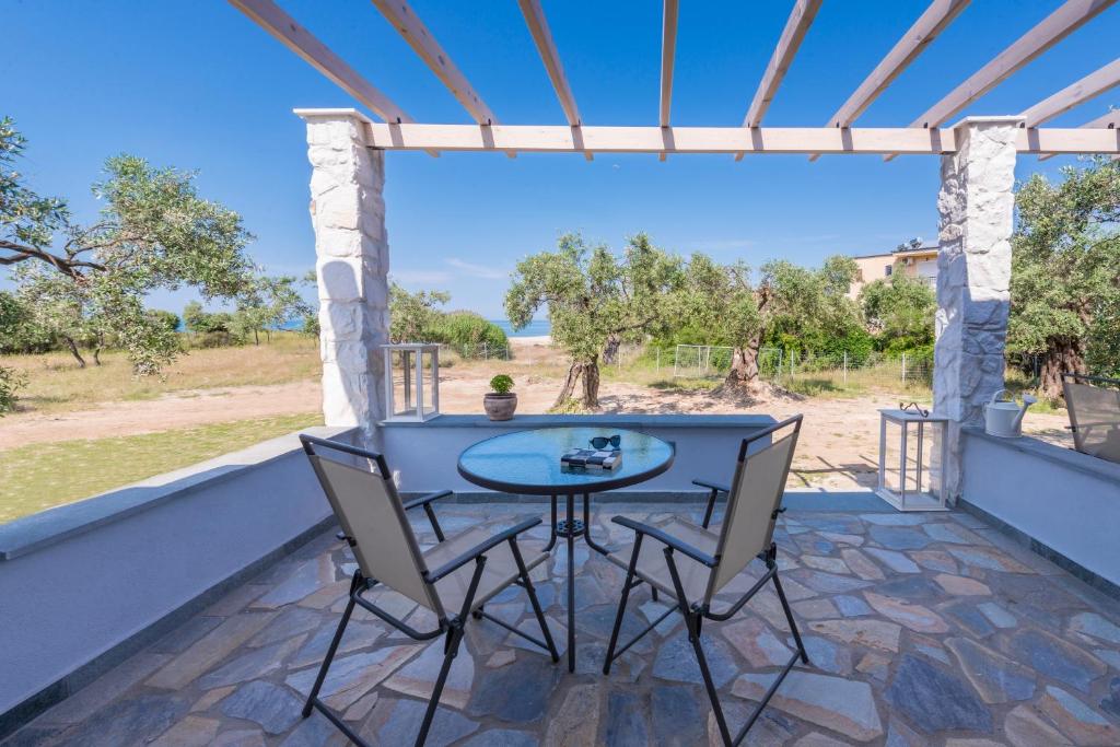 Balkón nebo terasa v ubytování Terra di Olive Thassos