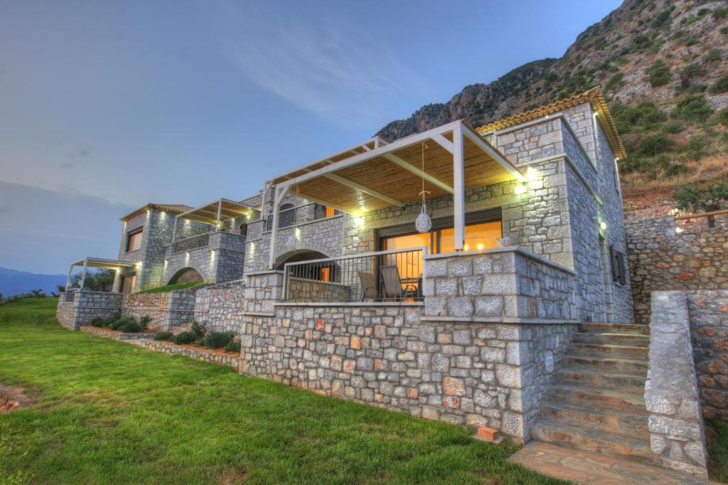 Petra Thea - Studio Apartment With Sea View