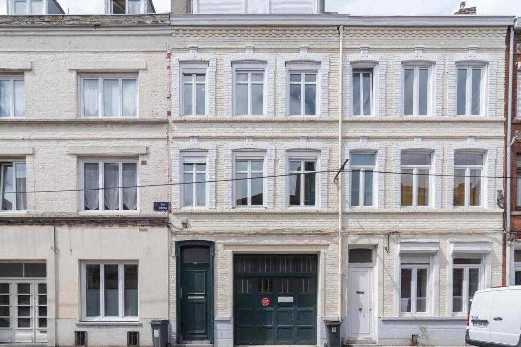 Budova, v ktorej sa apartmán nachádza