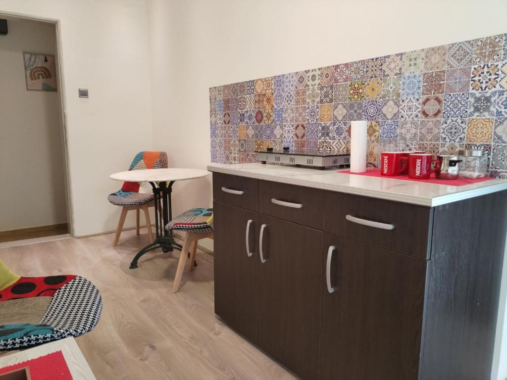 Kuhinja ili čajna kuhinja u objektu UB Prenociste