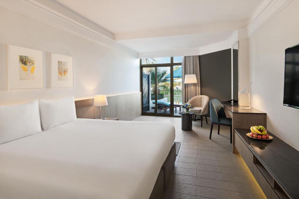 JA The Resort - JA Beach Hotel, Dubai - 