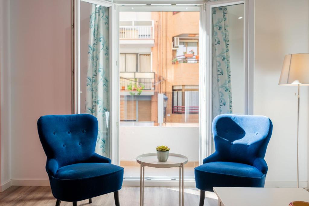 Posedenie v ubytovaní Spacious & Clean Apartment in Quiet Area