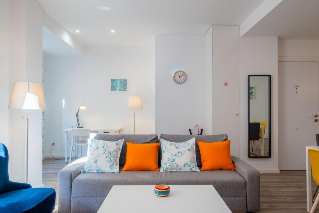 Posedenie v ubytovaní Spacious & Clean Apartment in Quiet Area