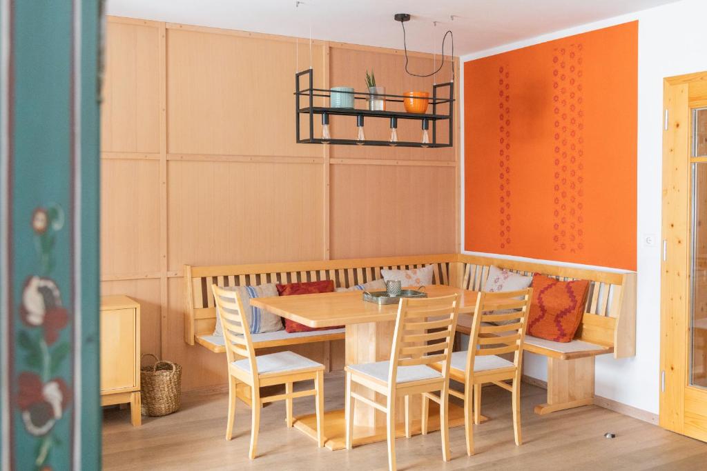 Posedenie v ubytovaní Appartementhotel am Weissensee