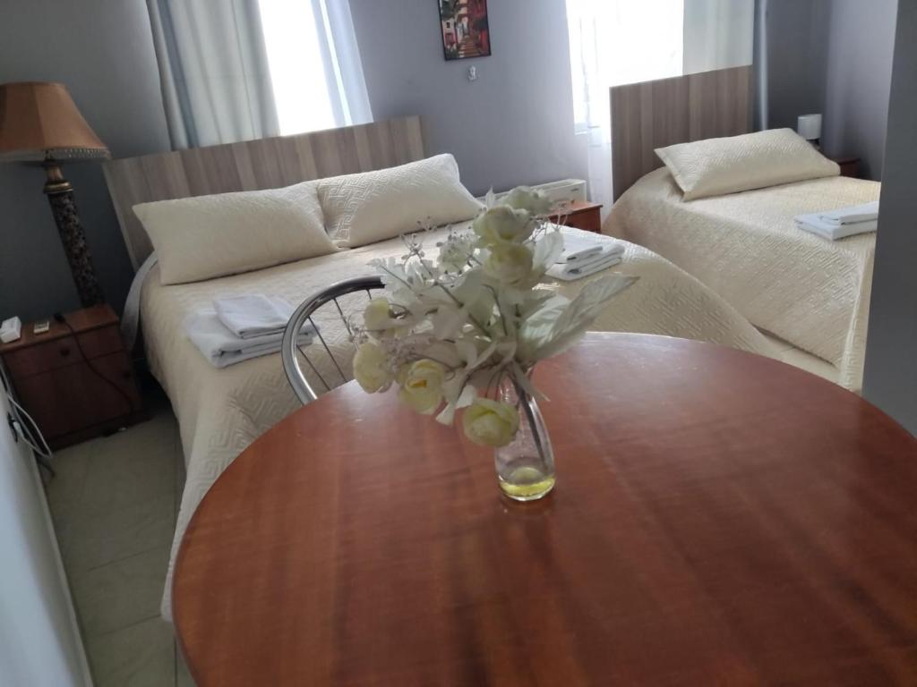 Hotel Blue Eye - Image 1